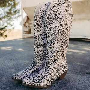 Sterling Kreek Round Em Up Cowprint Cowboy Boots Size 9